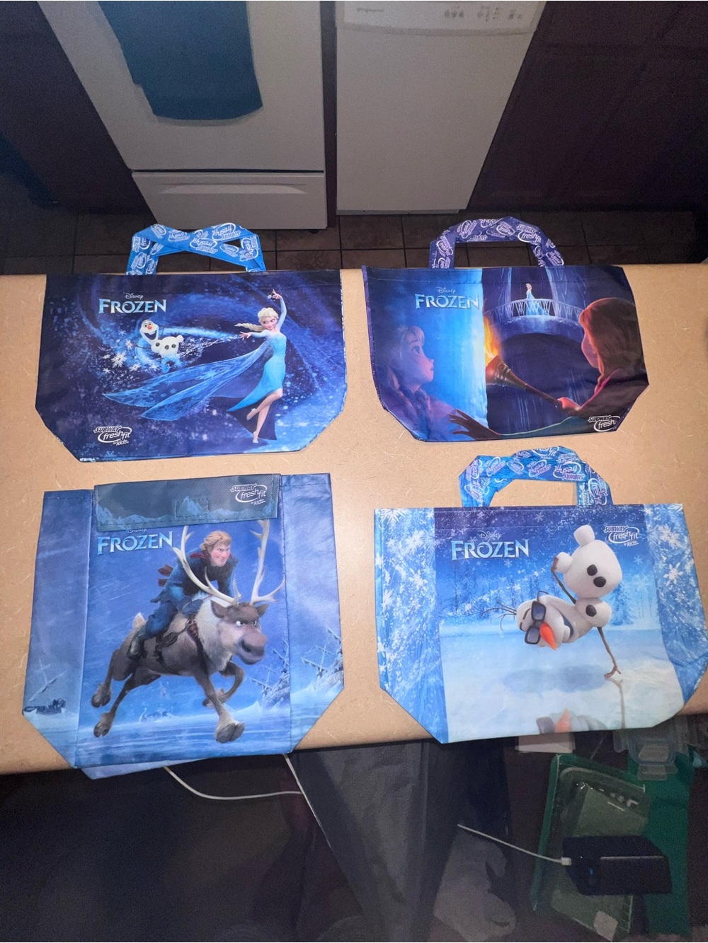 Disney Frozen - 4 Tote Bags - Subway Kids Meal